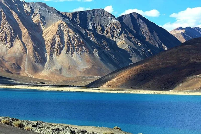 Hunder to Pangong Lake